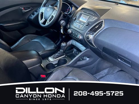 Used 2015 Hyundai Tucson GLS w/ Option Group 02 FWD image 16