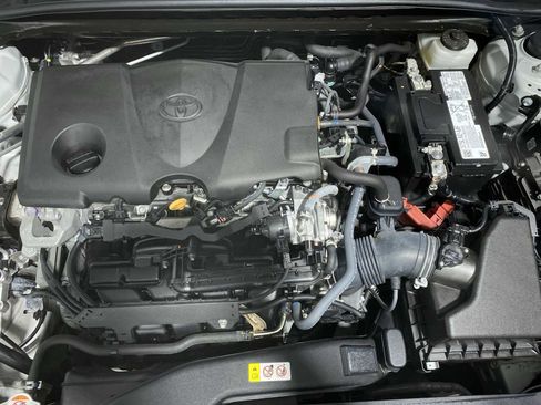 Used 2023 Toyota Camry SE w/ Convenience Package FWD image 9