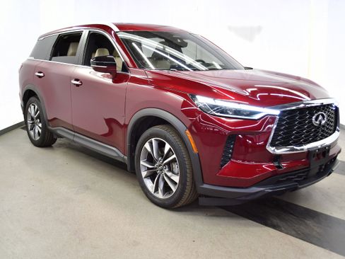 Used 2023 INFINITI QX60 Luxe w/ Cargo Package image 2