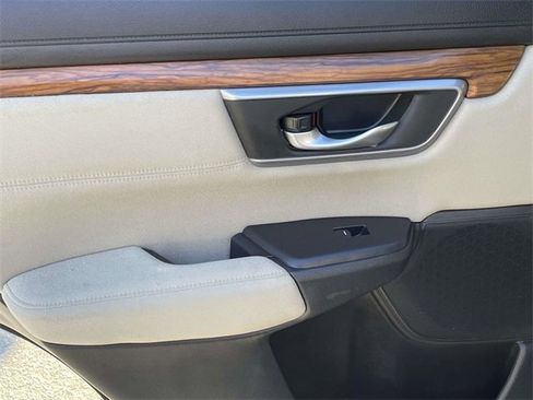 Used 2017 Honda CR-V EX image 9