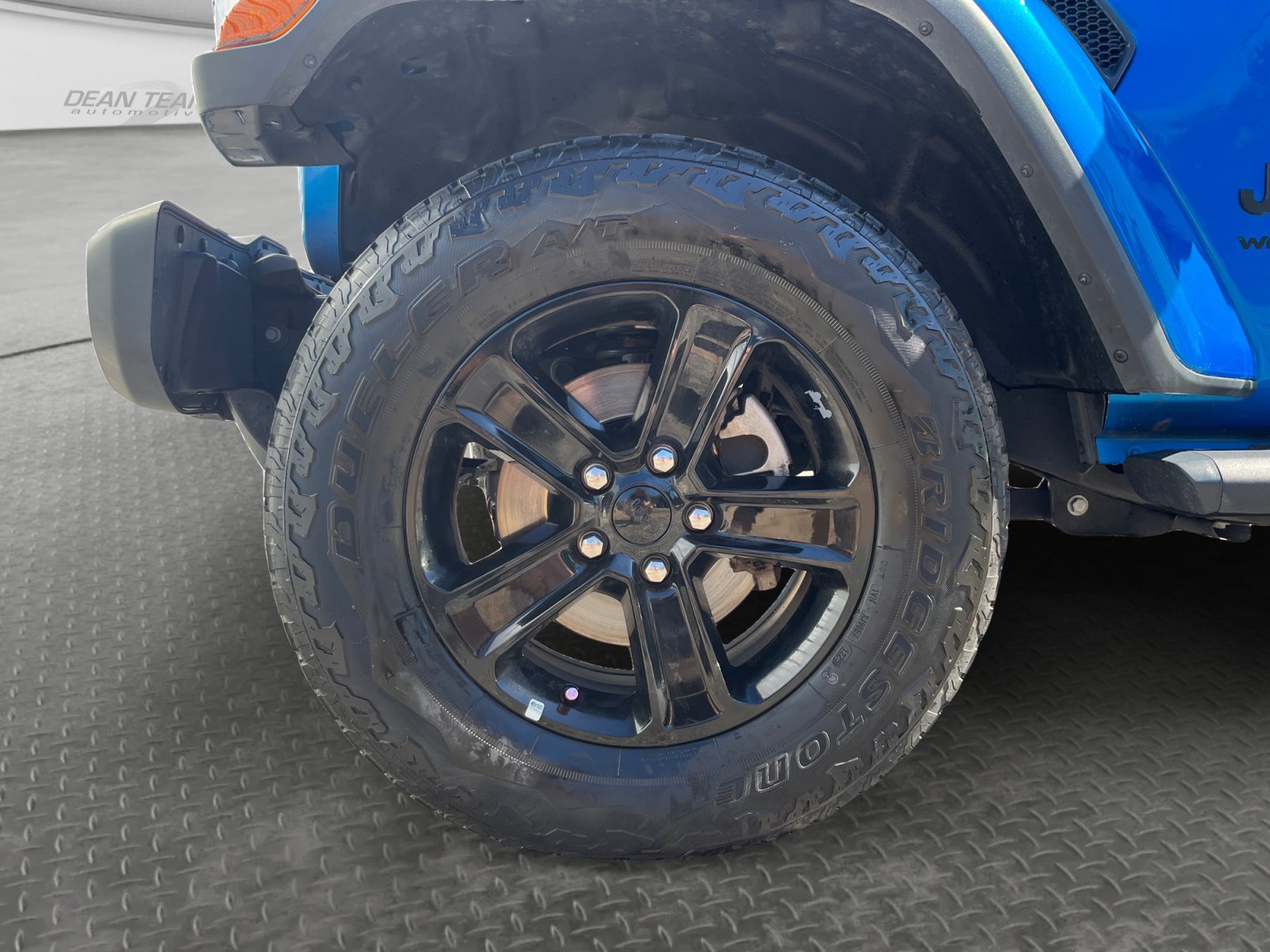 Used 2022 Jeep Wrangler Unlimited Sahara AWD/4WD image 16