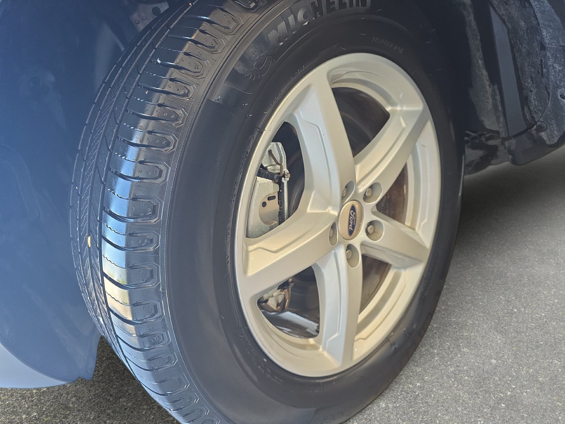 Used 2019 Ford Explorer XLT w/ Equipment Group 202A FWD image 30