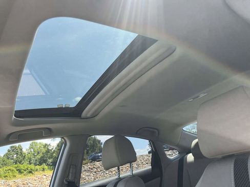 Used 2018 Honda Civic EX-T image 10