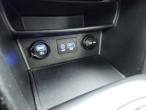 Used 2021 Hyundai Kona SE image 6