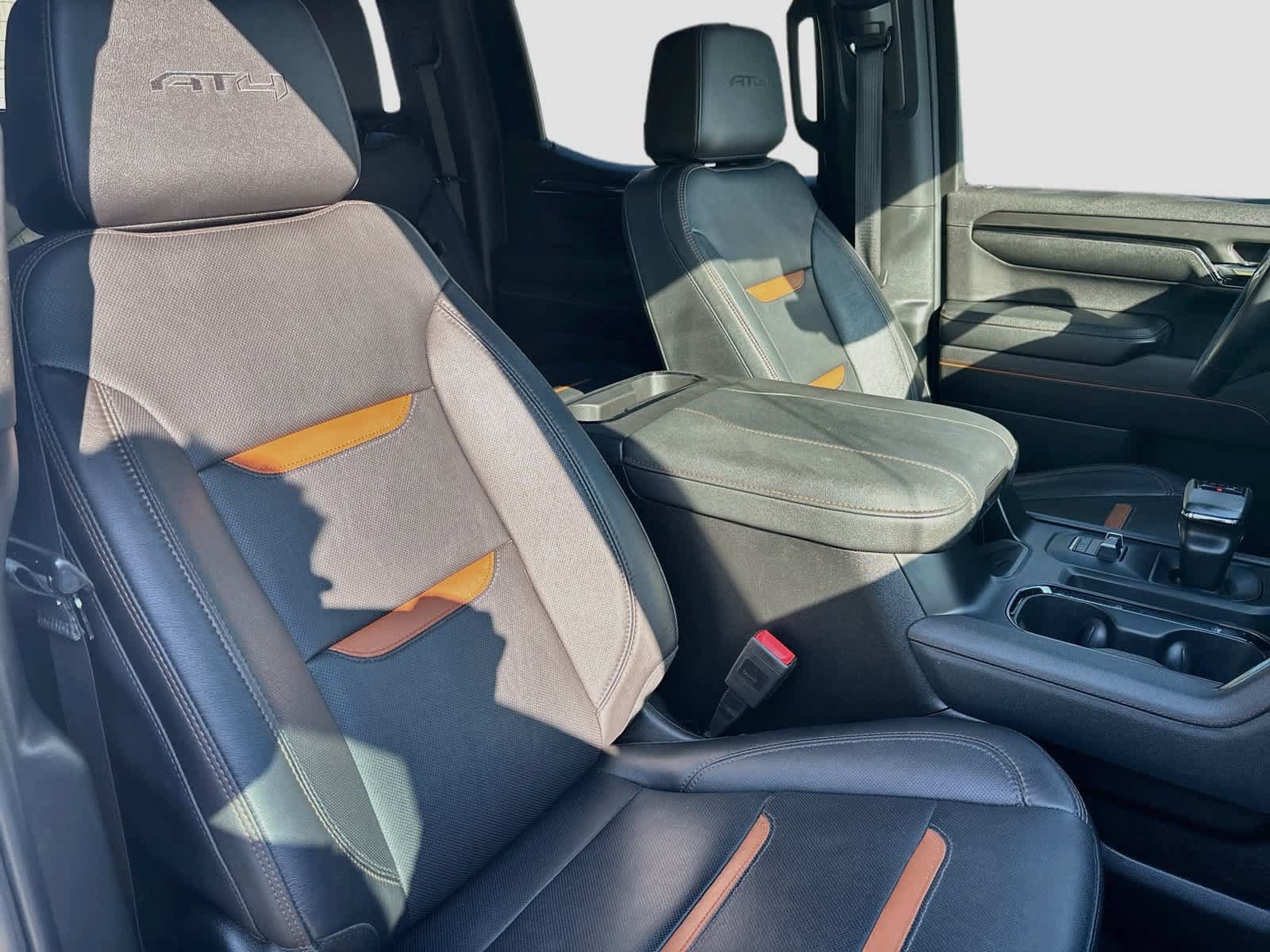 Used 2023 GMC Sierra 1500 AT4 w/ Technology Package AWD/4WD image 29