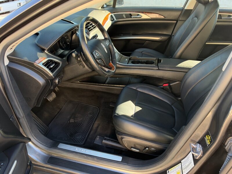 Used 2016 Lincoln MKZ w/ Equipment Group 300A Reserve FWD image 18