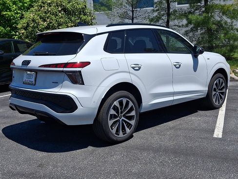 New 2026 Audi Q3 quattro 2.0T AWD/4WD image 4