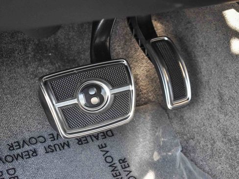 New 2025 Bentley Bentayga Extended Wheelbase image 27