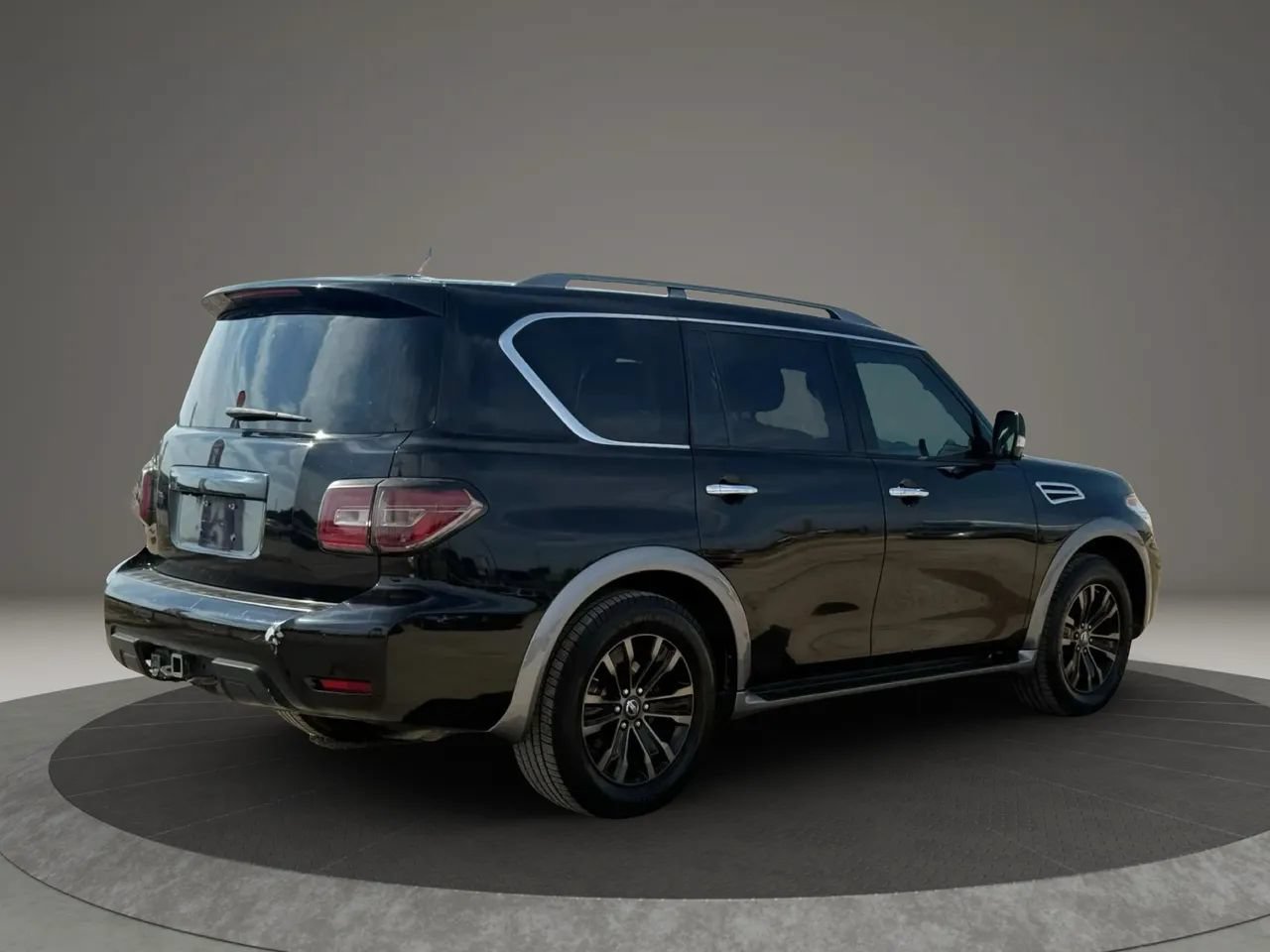 Used 2017 Nissan Armada Platinum RWD image 7