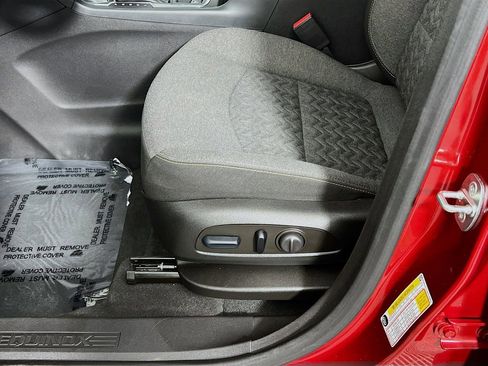 Used 2023 Chevrolet Equinox LT FWD image 18
