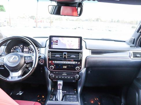 Used 2022 Lexus GX 460 Premium w/ Premium Package AWD/4WD image 14