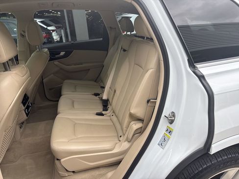 Used 2018 Audi Q7 3.0T Prestige w/ Prestige Package image 14