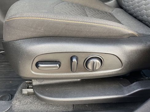 Used 2020 Chevrolet Equinox LT w/ LPO, Floor Liner Package AWD/4WD image 15