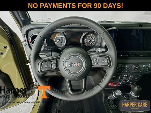 New 2025 Jeep Wrangler Unlimited Rubicon w/ Technology Group image 14