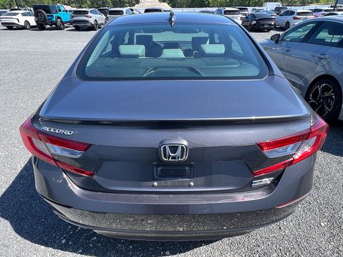 Used 2018 Honda Accord Touring image 5