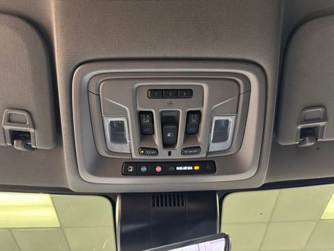 Used 2024 GMC Sierra 3500 Denali w/ Denali Reserve Package AWD/4WD image 43