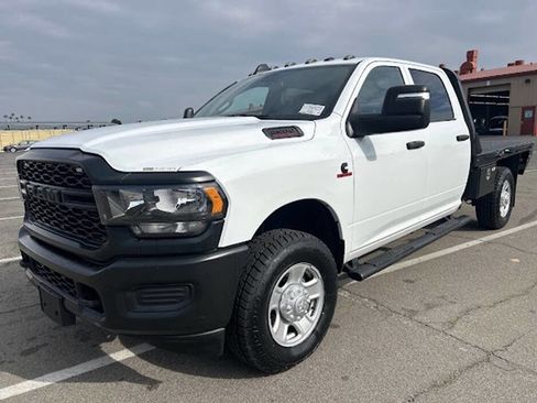 Used 2024 RAM 2500 Tradesman w/ Snow Chief Group AWD/4WD image 3
