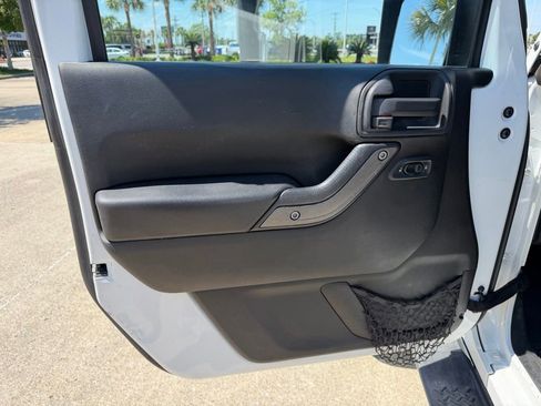 Used 2013 Jeep Wrangler Unlimited Sport AWD/4WD image 12