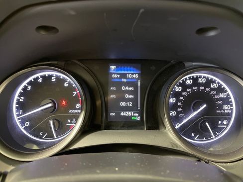 Used 2024 Toyota Camry SE image 21