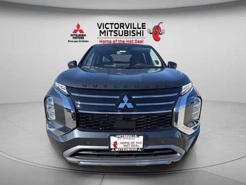 New 2026 Mitsubishi Outlander SE FWD image 2