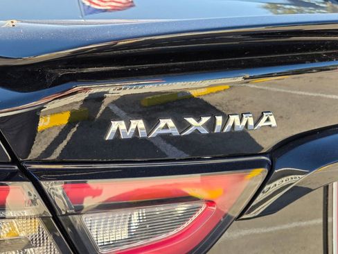Used 2022 Nissan Maxima SR w/ Sport Mat Group image 11