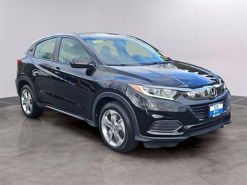 Certified 2022 Honda HR-V LX image 3