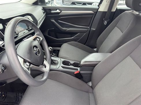 Used 2019 Volkswagen Jetta S image 11