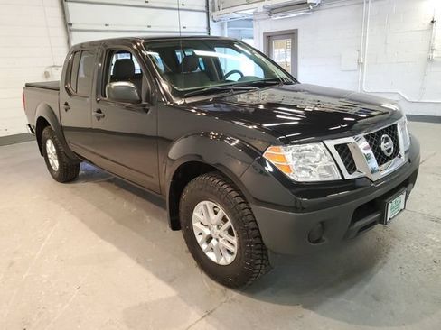 Used 2020 Nissan Frontier SV w/ SV Utility Package AWD/4WD image 7