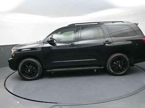 Used 2020 Toyota Sequoia TRD Sport w/ TRD Sport Premium Package image 4