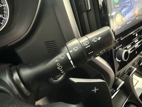 Used 2022 Subaru Ascent Premium w/ Convenience Package image 38