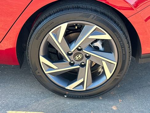 New 2025 Hyundai Elantra Sport image 19