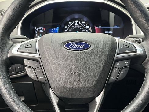 Used 2016 Ford Edge SEL w/ Equipment Group 201A AWD/4WD image 14