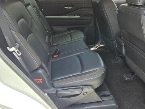 Used 2024 Nissan Pathfinder SL w/ Cargo Package FWD image 15