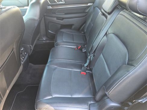 Used 2016 Ford Explorer Limited image 13