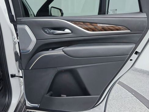 Used 2022 Cadillac Escalade Sport Platinum image 41