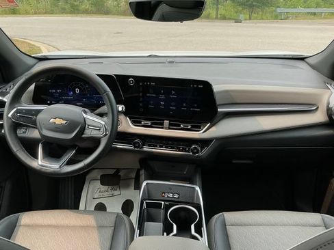Used 2025 Chevrolet Equinox LT w/ Convenience Package II AWD/4WD image 21