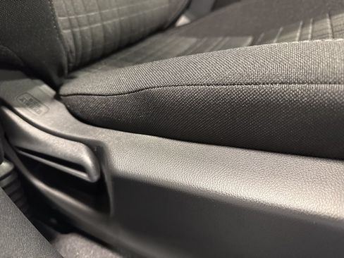 New 2026 Honda HR-V LX image 26