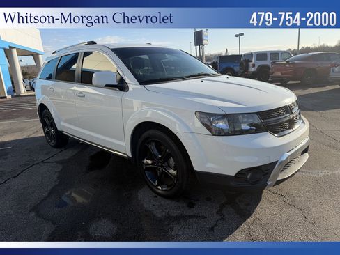 Used 2018 Dodge Journey Crossroad w/ Nav & Sun Group image 4