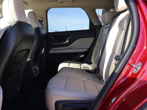 Used 2025 Lincoln Corsair FWD image 10