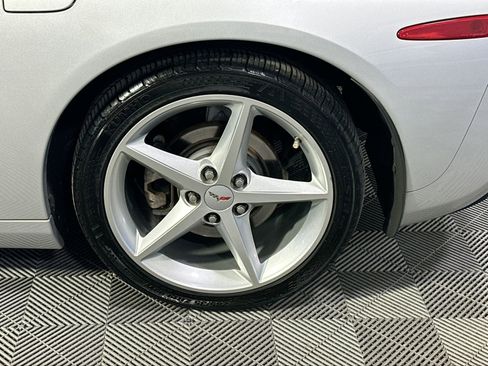 Used 2011 Chevrolet Corvette Coupe w/ Roof Package image 11