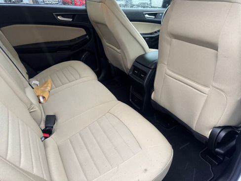 Used 2024 Ford Edge SE image 19