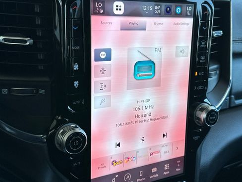 Used 2025 RAM 1500 Laramie image 28