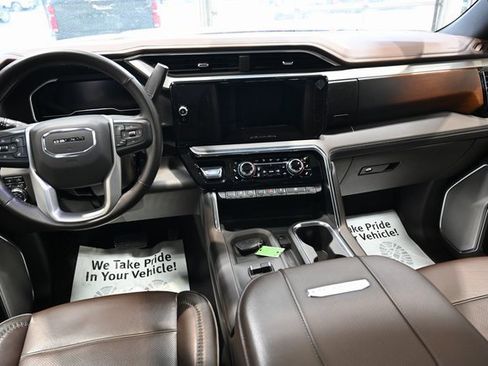 Used 2024 GMC Sierra 3500 Denali image 15