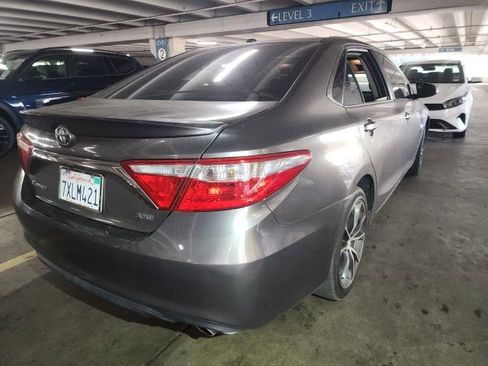 Used 2017 Toyota Camry XSE w/ Moonroof Package FWD image 3