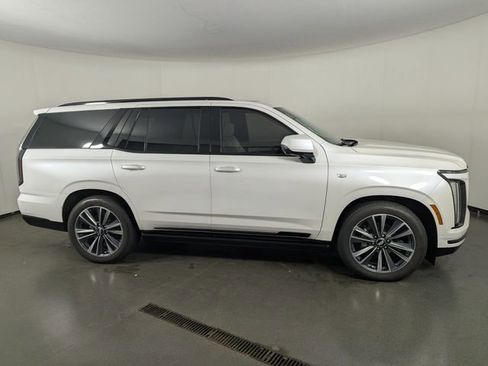 Used 2025 Cadillac Escalade Sport image 8