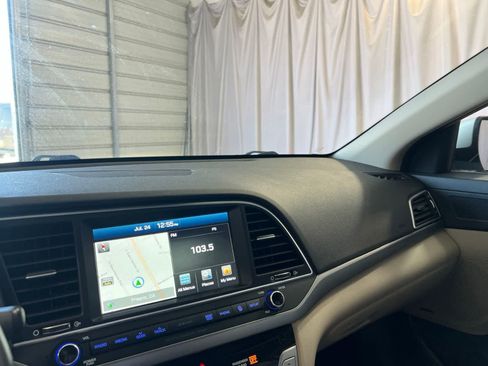 Used 2017 Hyundai Elantra Limited w/ Limited Ultimate Package 05 FWD image 20