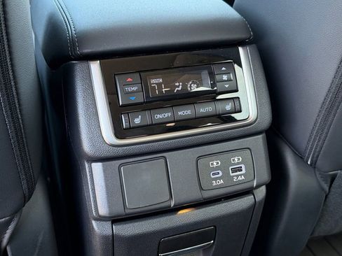 New 2026 Subaru Ascent Limited AWD/4WD image 16