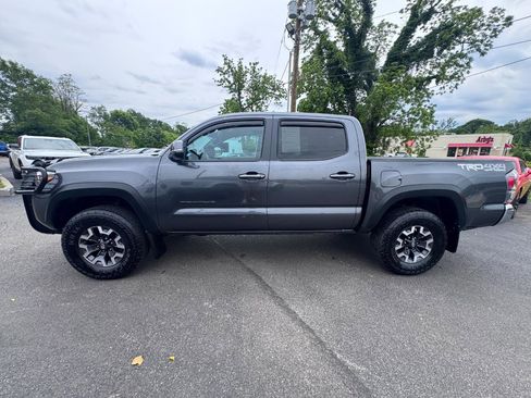 Used 2023 Toyota Tacoma TRD Off-Road AWD/4WD image 6