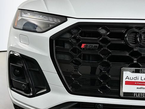 Used 2022 Audi SQ5 Prestige w/ Prestige Package image 16