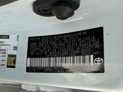 Used 2024 Toyota Corolla LE FWD image 31